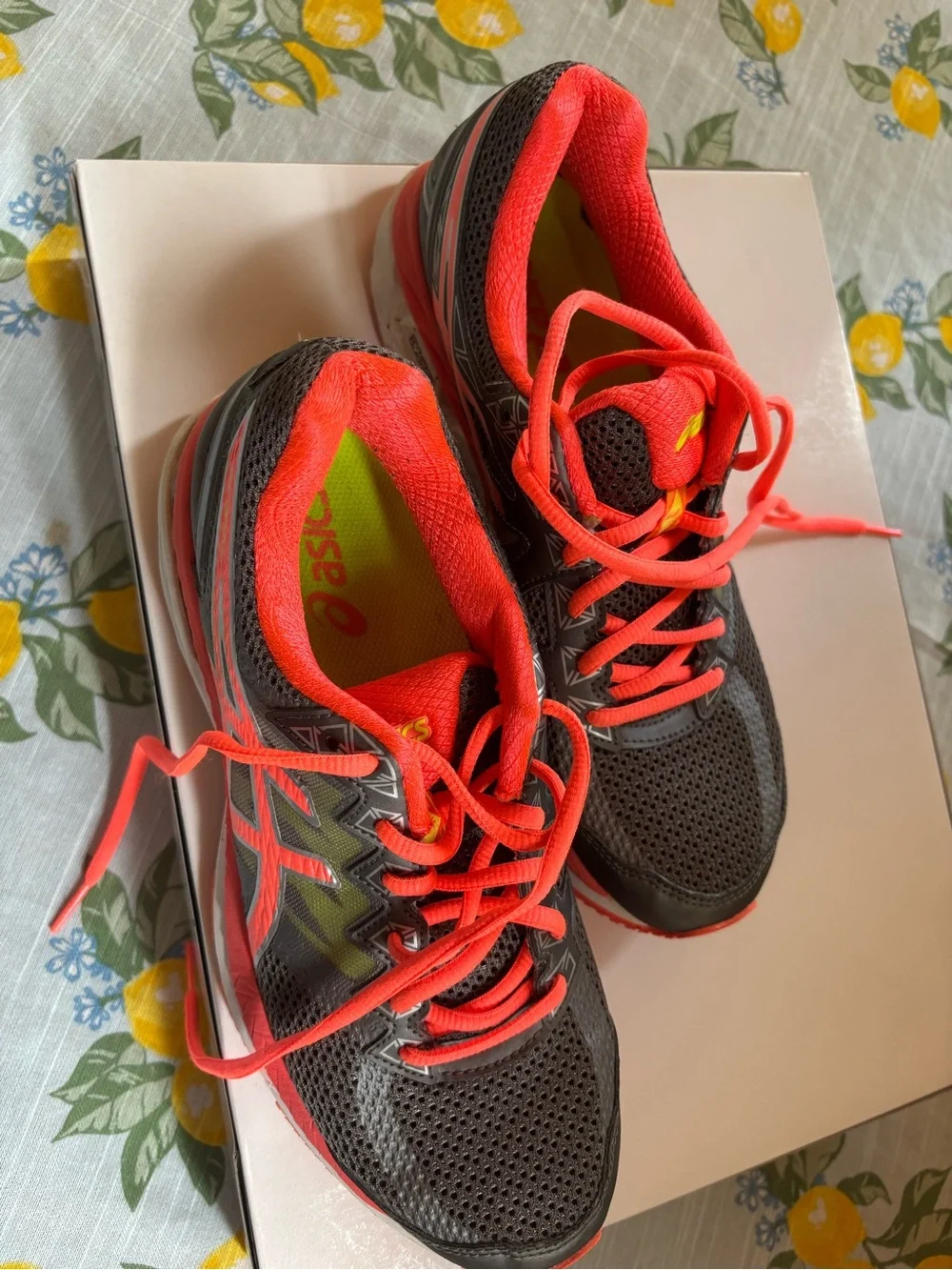ASICS women’s size 8.5 Gray and Coral Running Shoes